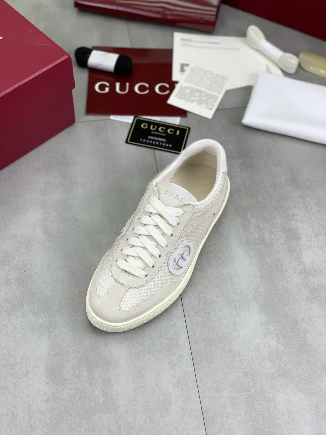 Men's shoes 💰P562 New GUCCI classic design moral training element catwalk model, matching version of top quality moral training shoes for men and women. Epoxy logo process is concave and convex, matching oil edge technology, punched cowhide cloth surface, suede cowhide surface splicing, breathable and not stuffy, the original overlasted shoe model is comfortable on the feet.  Fabric: Matched leather + cloth + mesh Lining: Water-dyed sheepskin Foot: Water-dyed sheepskin Outsole: Original molded TP matching environmentally friendly material Packaging: Top counter full set of packaging Female 35-42 (Female 41.42. Customized) Male 39-46 (46 customized)